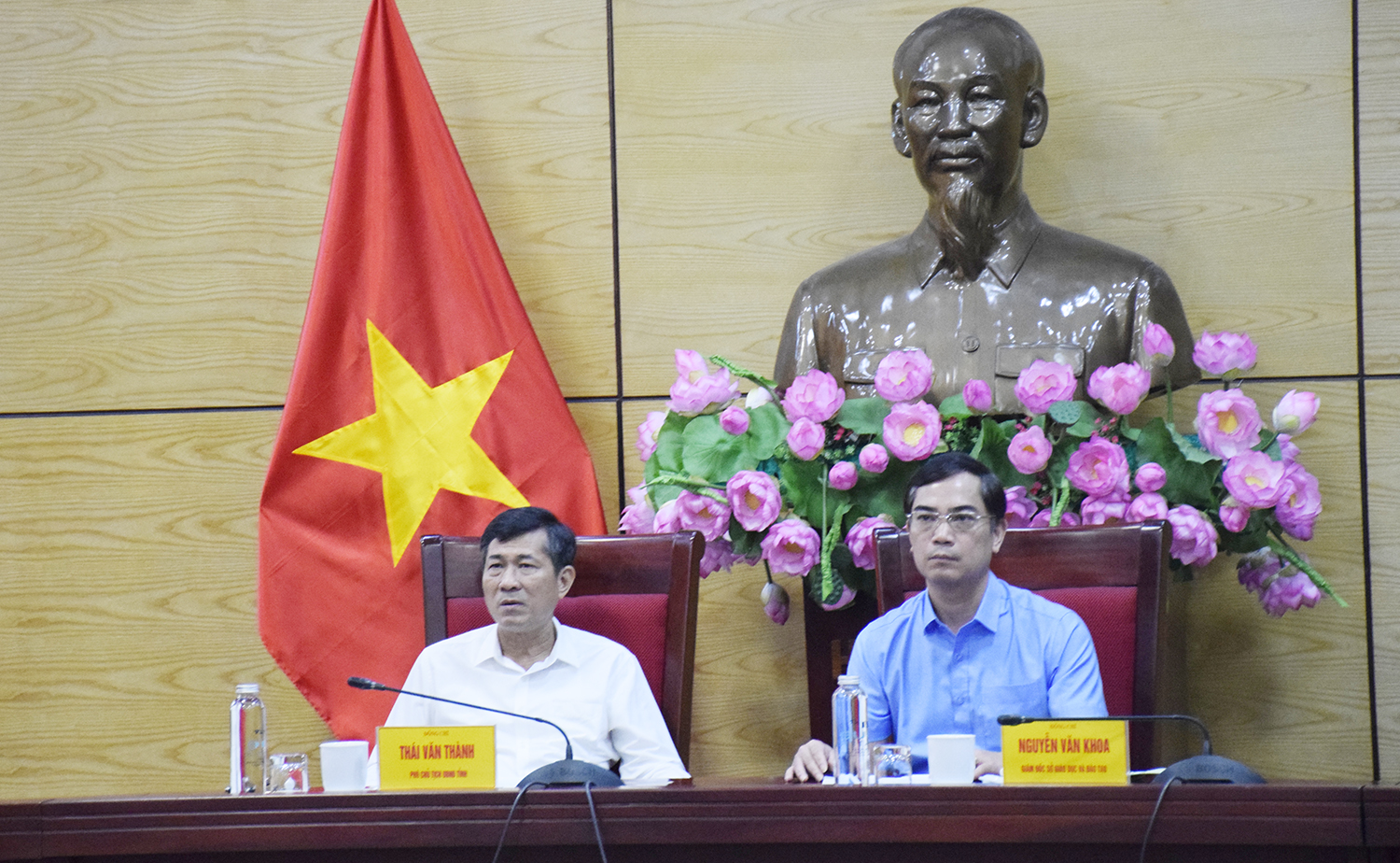 Anh-tin-bai